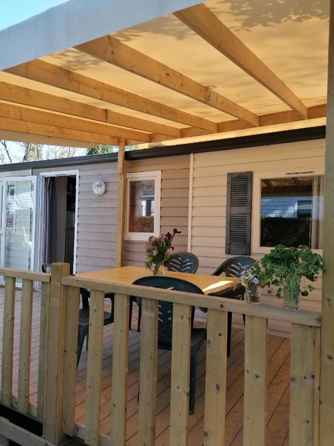 Mobil Home Tout Confort 6 Personnes Climatise Au Pied Du Luberon لا روكي دي انثيرون المظهر الخارجي الصورة