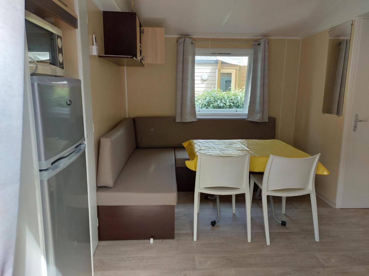 Mobil Home Tout Confort 6 Personnes Climatise Au Pied Du Luberon لا روكي دي انثيرون المظهر الخارجي الصورة