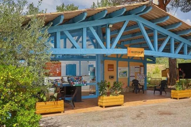Mobil Home Tout Confort 6 Personnes Climatise Au Pied Du Luberon لا روكي دي انثيرون المظهر الخارجي الصورة