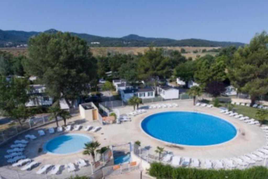 Mobil Home Tout Confort 6 Personnes Climatise Au Pied Du Luberon لا روكي دي انثيرون المظهر الخارجي الصورة