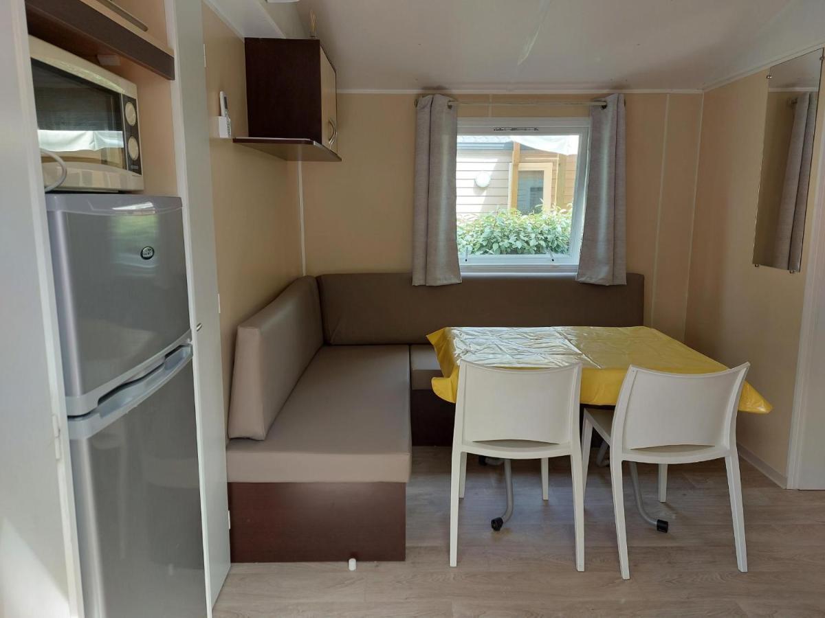 Mobil Home Tout Confort 6 Personnes Climatise Au Pied Du Luberon لا روكي دي انثيرون المظهر الخارجي الصورة